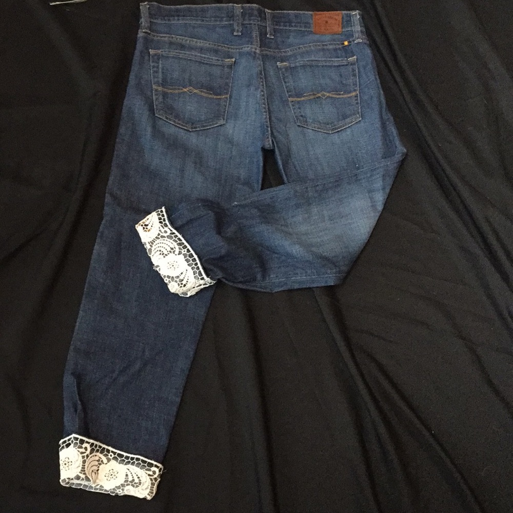 Lucky Brand Cropped Jeans w/ Crocheted Lace Detail